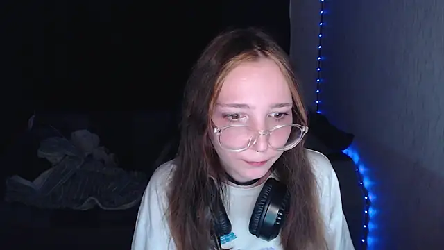 AmeliaKamishiro online show from October 6, 9:12 pm