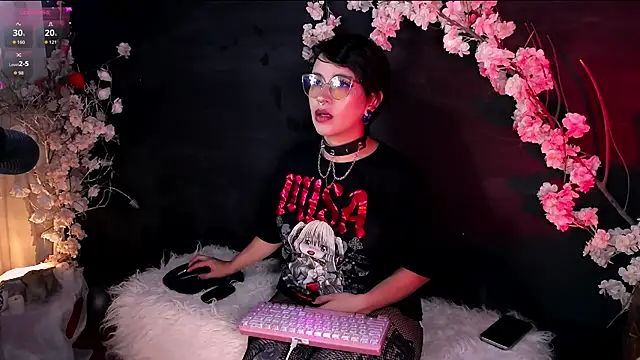 Snapshot of kitty_roxy chatting on May 28, 6:54 am kitty roxy online show from May 28, 6:54 am