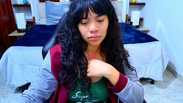 laureentt  online show from November 22, 3:16 am