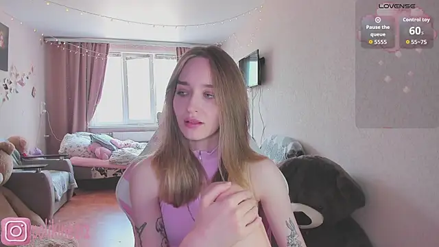 MoonDust online show from May 24, 9:58 am