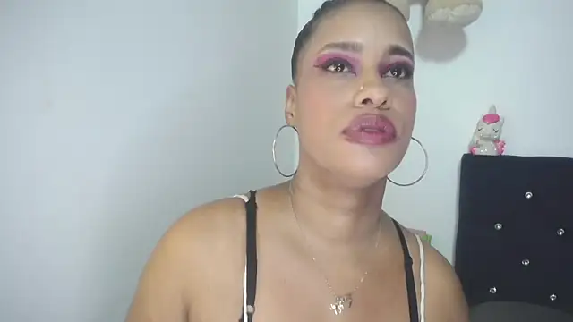 pamela guzmaan online show from September 20, 7:48 pm