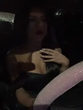 HOT LADY 777 online show from December 25, 6:20 am