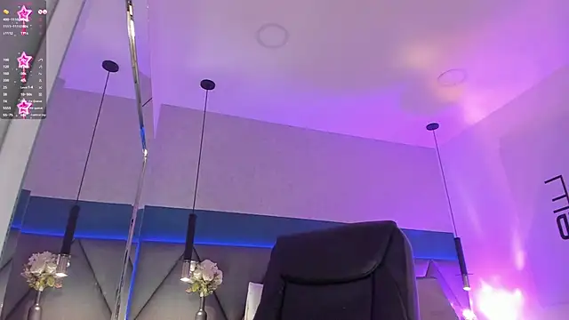 IsabellaAllen online show from December 3, 1:52 am