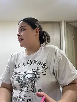 IsabellaAllen online show from July 26, 7:32 pm