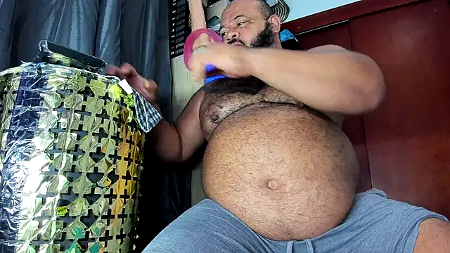 Snapshot of Latino_bigcock chatting on July 28, 5:56 pm Latino bigcock online show from July 28, 5:56 pm