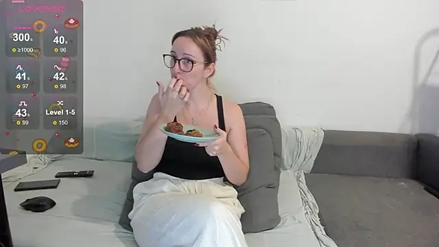 Snapshot of samarakayako chatting on October 1, 9:10 pm samarakayako online show from October 1, 9:10 pm