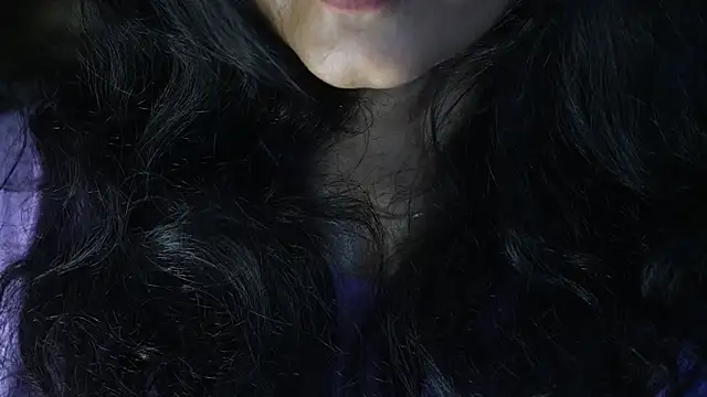 Snapshot of -AyeshaSinghania- chatting on April 17, 9:34 am -AyeshaSinghania- online show from April 17, 9:34 am