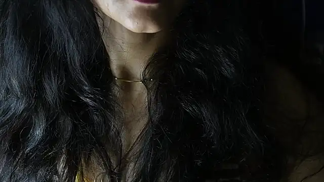 Snapshot of -AyeshaSinghania- chatting on April 27, 5:33 pm -AyeshaSinghania- online show from April 27, 5:33 pm