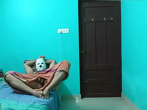 Sultryandrews online show from December 11, 2:11 pm