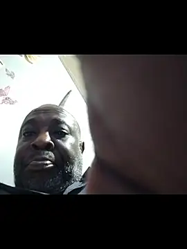 macnificent1fr online show from October 19, 2:01 am