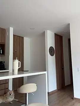 Helenbronwx online show from December 20, 5:51 pm