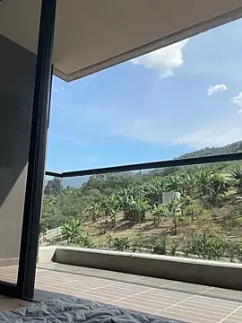 Helenbronwx online show from January 15, 7:01 pm