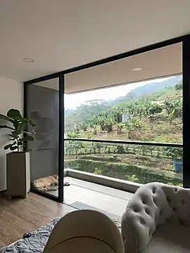 Helenbronwx online show from February 2, 3:39 pm