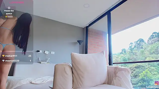 Helenbronwx online show from February 4, 8:14 pm