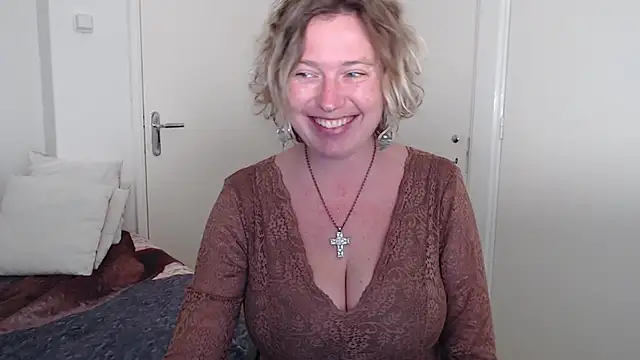 cumfun online show from February 6, 8:40 am