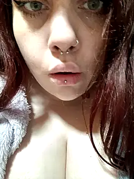 Snapshot of persefone97 chatting on February 22, 11:13 pm persefone97 online show from February 22, 11:13 pm