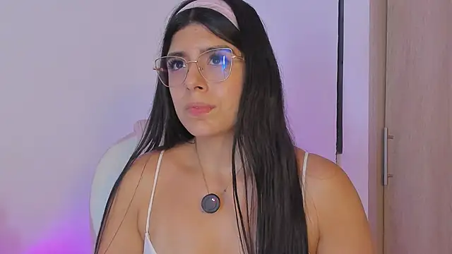 Snapshot of AnastaciaBlake chatting on November 6, 5:52 am AnastaciaBlake online show from November 6, 5:52 am