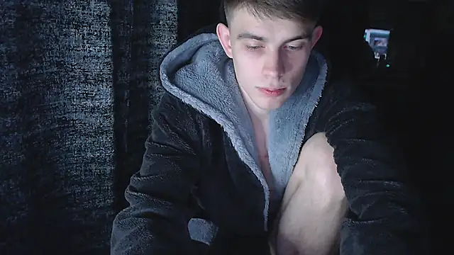 Student Oliver online show from October 28, 7:27 pm