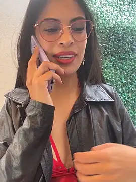 Astrid-- online show from April 24, 7:38 pm
