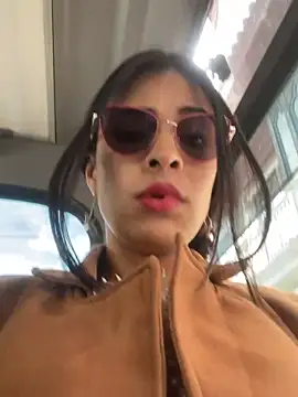 Astrid-- online show from April 27, 2:59 pm