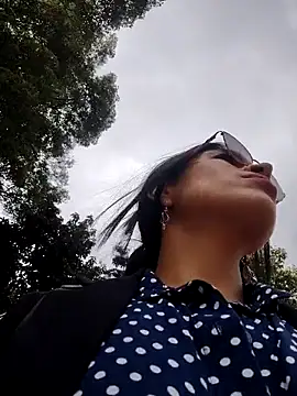 Astrid-- online show from May 11, 7:44 pm