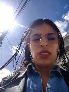 Astrid-- online show from May 20, 7:09 pm