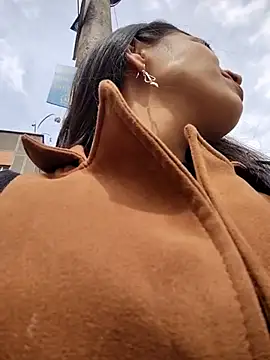 Astrid-- online show from May 21, 2:57 pm