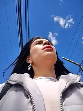 Astrid-- online show from July 7, 3:27 pm