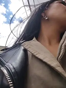 Astrid-- online show from July 27, 3:52 pm