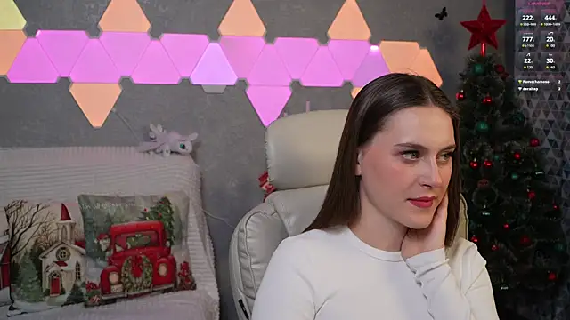 Snapshot of HarleyDeess chatting on December 3, 10:51 pm HarleyDeess online show from December 3, 10:51 pm