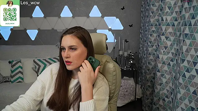 Snapshot of HarleyDeess chatting on February 6, 10:10 pm HarleyDeess online show from February 6, 10:10 pm