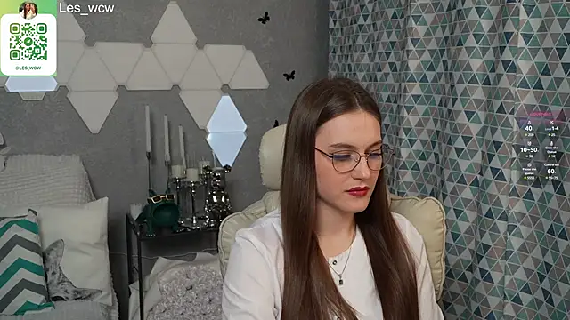 Snapshot of HarleyDeess chatting on March 11, 8:09 pm HarleyDeess online show from March 11, 8:09 pm