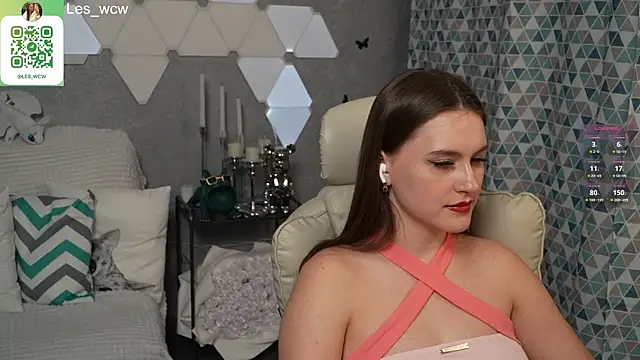 Snapshot of HarleyDeess chatting on March 15, 12:15 am HarleyDeess online show from March 15, 12:15 am