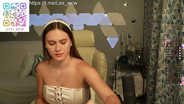 HarleyDeess online show from November 4, 10:20 pm