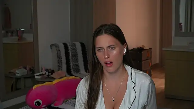 HarleyDeess online show from August 4, 10:12 pm