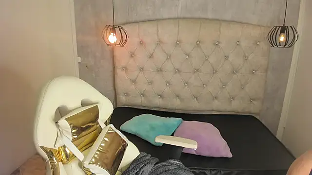 Alice Laurentt online show from February 26, 2:59 am