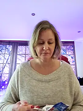 Snapshot of MarleneBloem chatting on January 29, 2:00 pm MarleneBloem online show from January 29, 2:00 pm