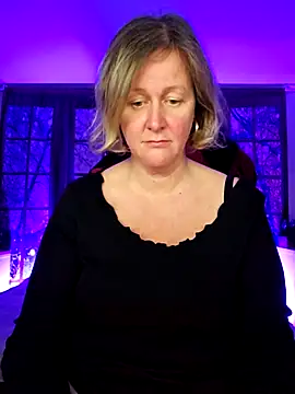 Snapshot of MarleneBloem chatting on February 13, 6:05 pm MarleneBloem online show from February 13, 6:05 pm