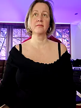 Snapshot of MarleneBloem chatting on February 22, 9:45 am MarleneBloem online show from February 22, 9:45 am