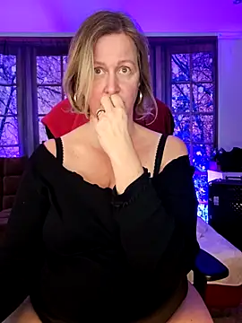 Snapshot of MarleneBloem chatting on February 26, 4:45 pm MarleneBloem online show from February 26, 4:45 pm