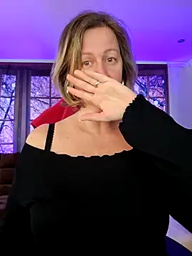 Snapshot of MarleneBloem chatting on February 27, 4:10 pm MarleneBloem online show from February 27, 4:10 pm