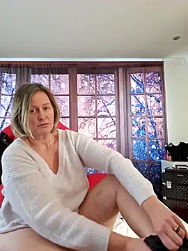 Snapshot of MarleneBloem chatting on March 5, 1:17 pm MarleneBloem online show from March 5, 1:17 pm