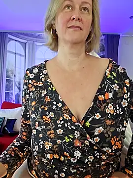 Snapshot of MarleneBloem chatting on September 20, 9:54 am MarleneBloem online show from September 20, 9:54 am