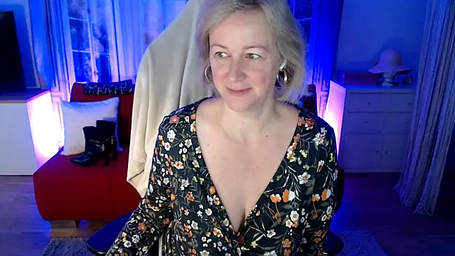 Snapshot of MarleneBloem chatting on October 13, 6:13 am MarleneBloem online show from October 13, 6:13 am