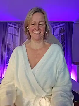 Snapshot of MarleneBloem chatting on November 7, 3:23 pm MarleneBloem online show from November 7, 3:23 pm