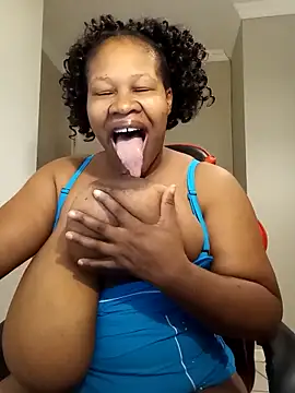 bustylisa1983 online show from February 22, 5:02 am