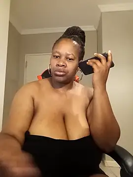 bustylisa1983 online show from March 28, 4:23 am