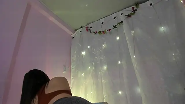 Snapshot of Samanta_roberts1 chatting on January 17, 12:42 pm Samanta roberts1 online show from January 17, 12:42 pm