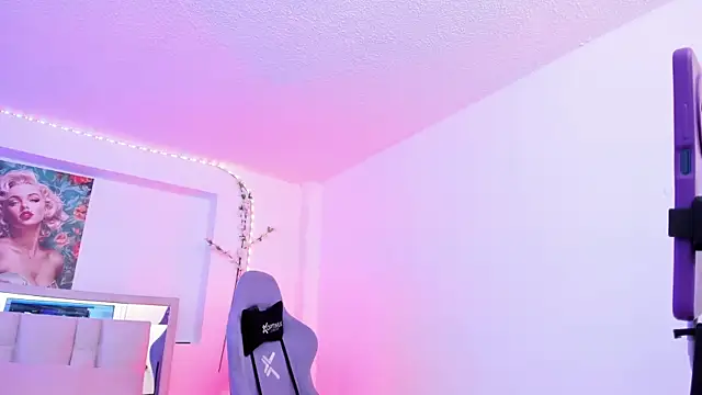 Samanta roberts1 online show from November 22, 12:48 pm