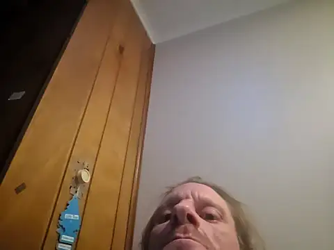 Travislovescum online show from October 6, 10:23 am